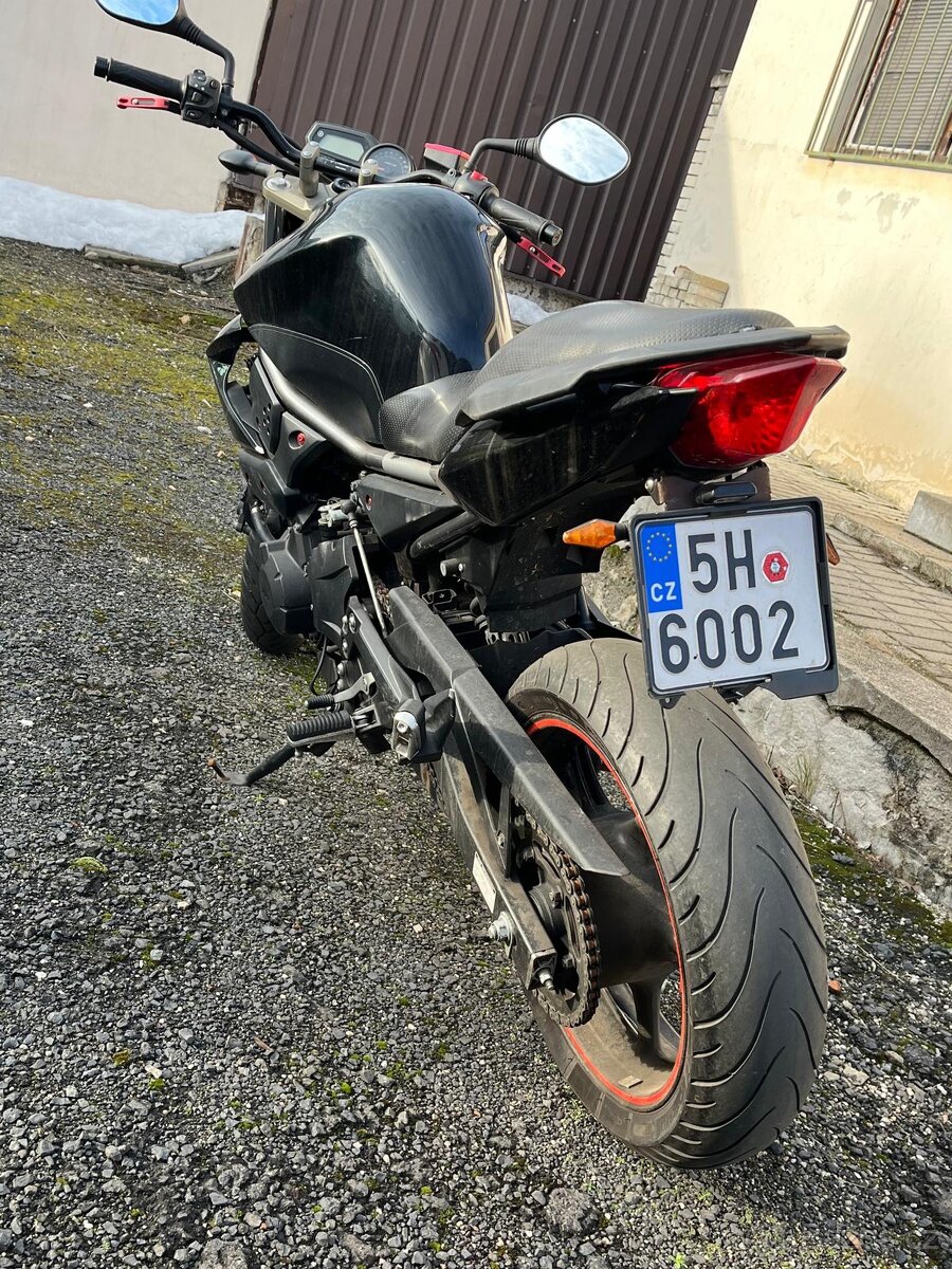 Yamaha XJ6 - 3