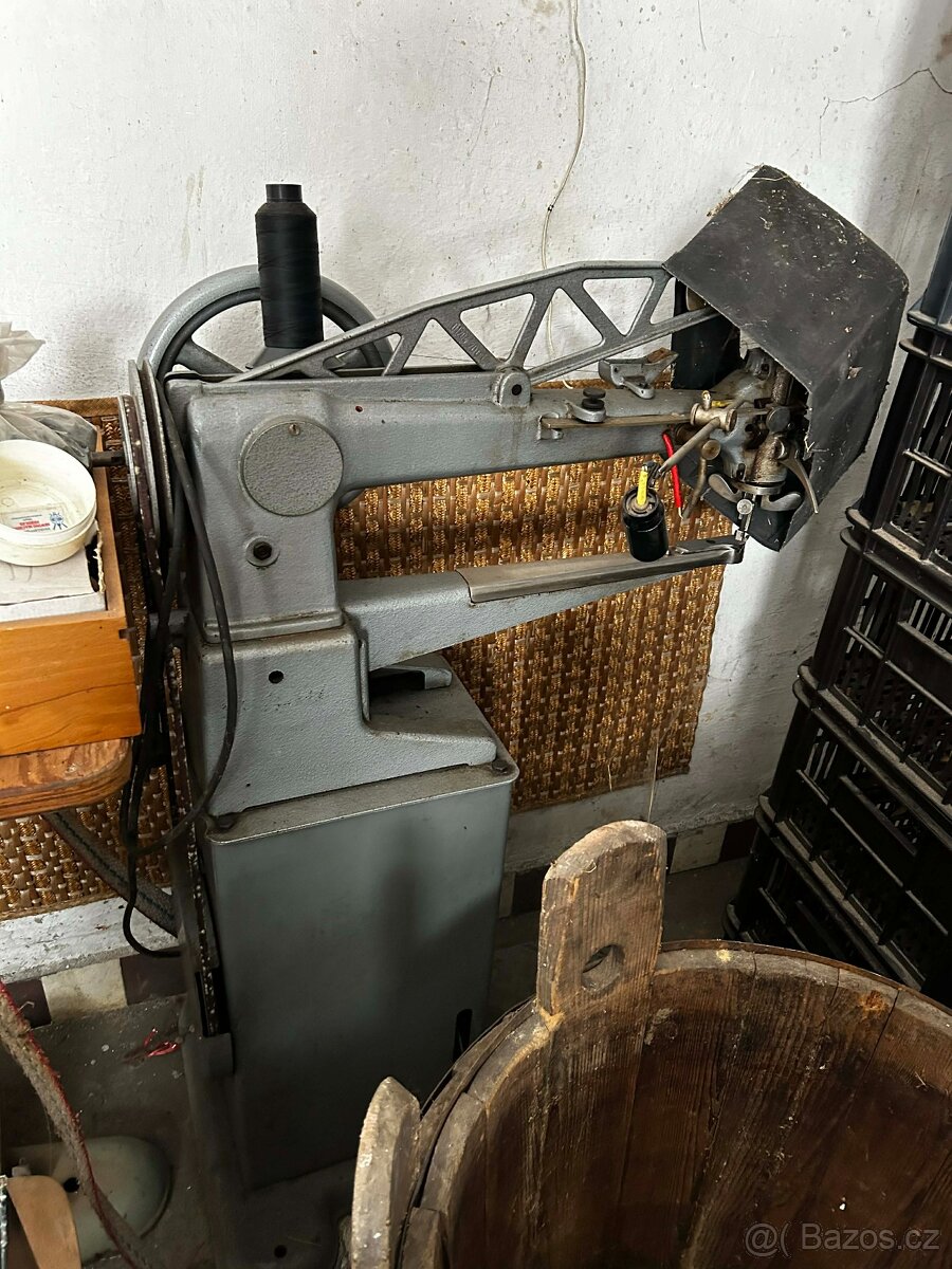 Průmyslové šicí stroje - celkem 4 ks - 3