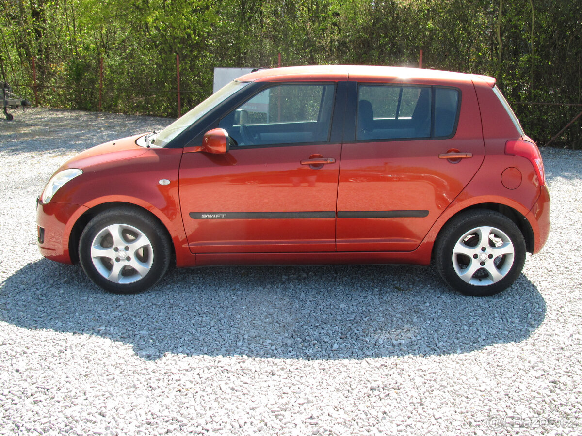 Suzuki Swift 1.3 - 3