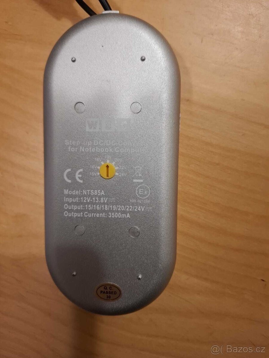 Univerzální napájecí adaptér do auta 85W - 3