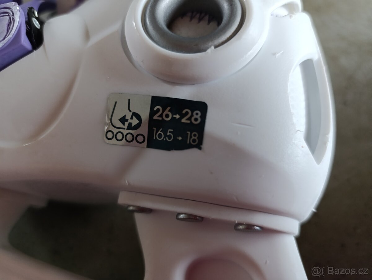 Dívčí zimní brusle a helma - 3