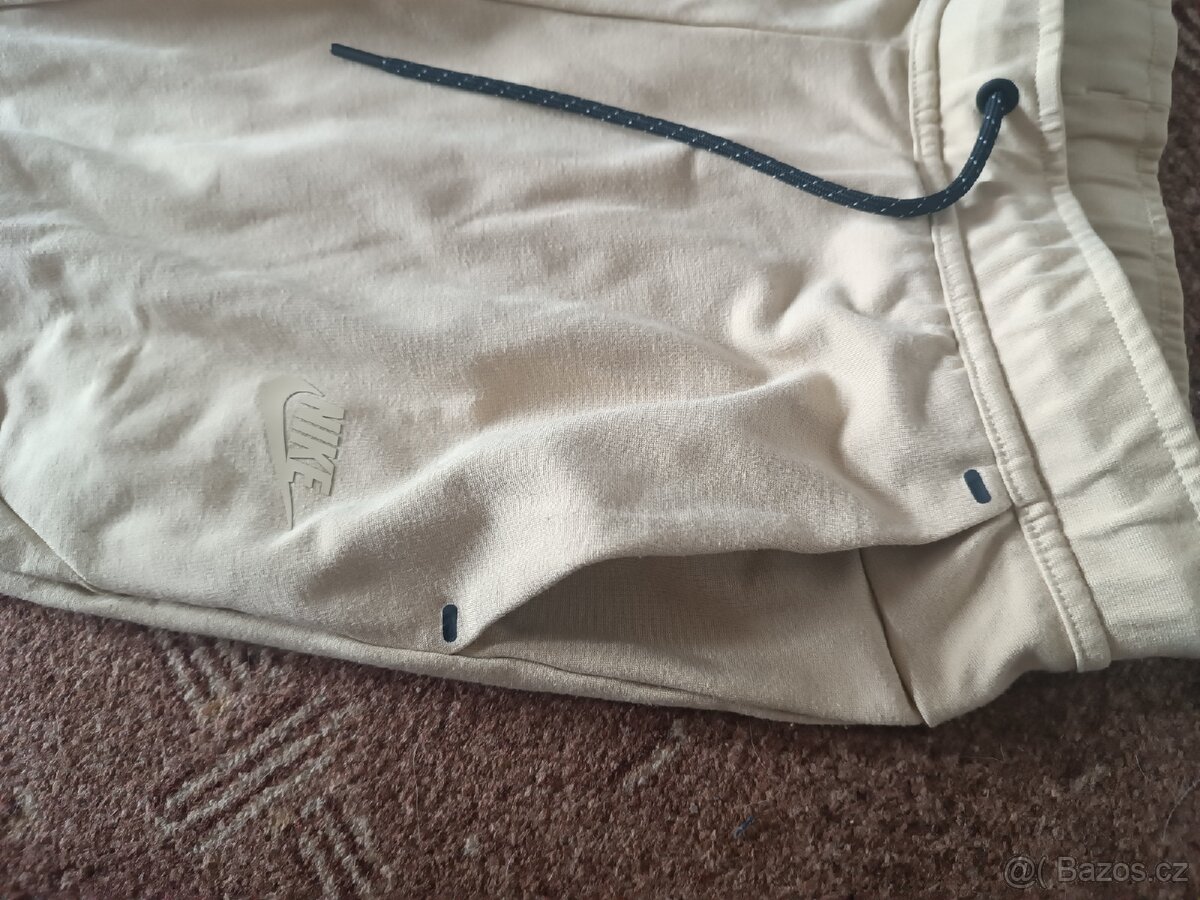 Kalhoty (tepláky) vel.M Zn. Nike tech fleece - 3