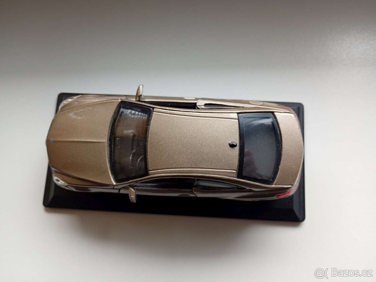 Mercedes Benz E-Class Coupe (Burago) - 3