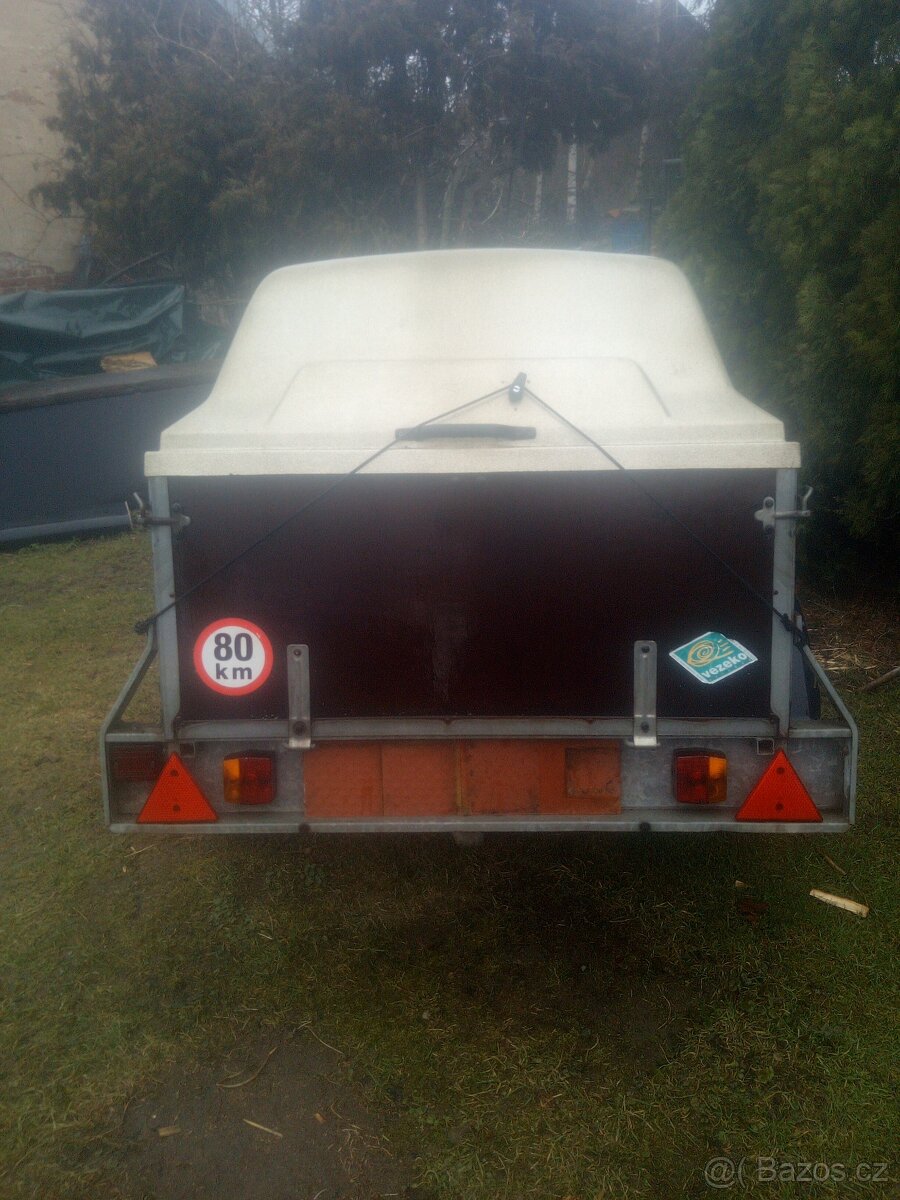 Přívěsný vozík s laminátovým víkem - 3