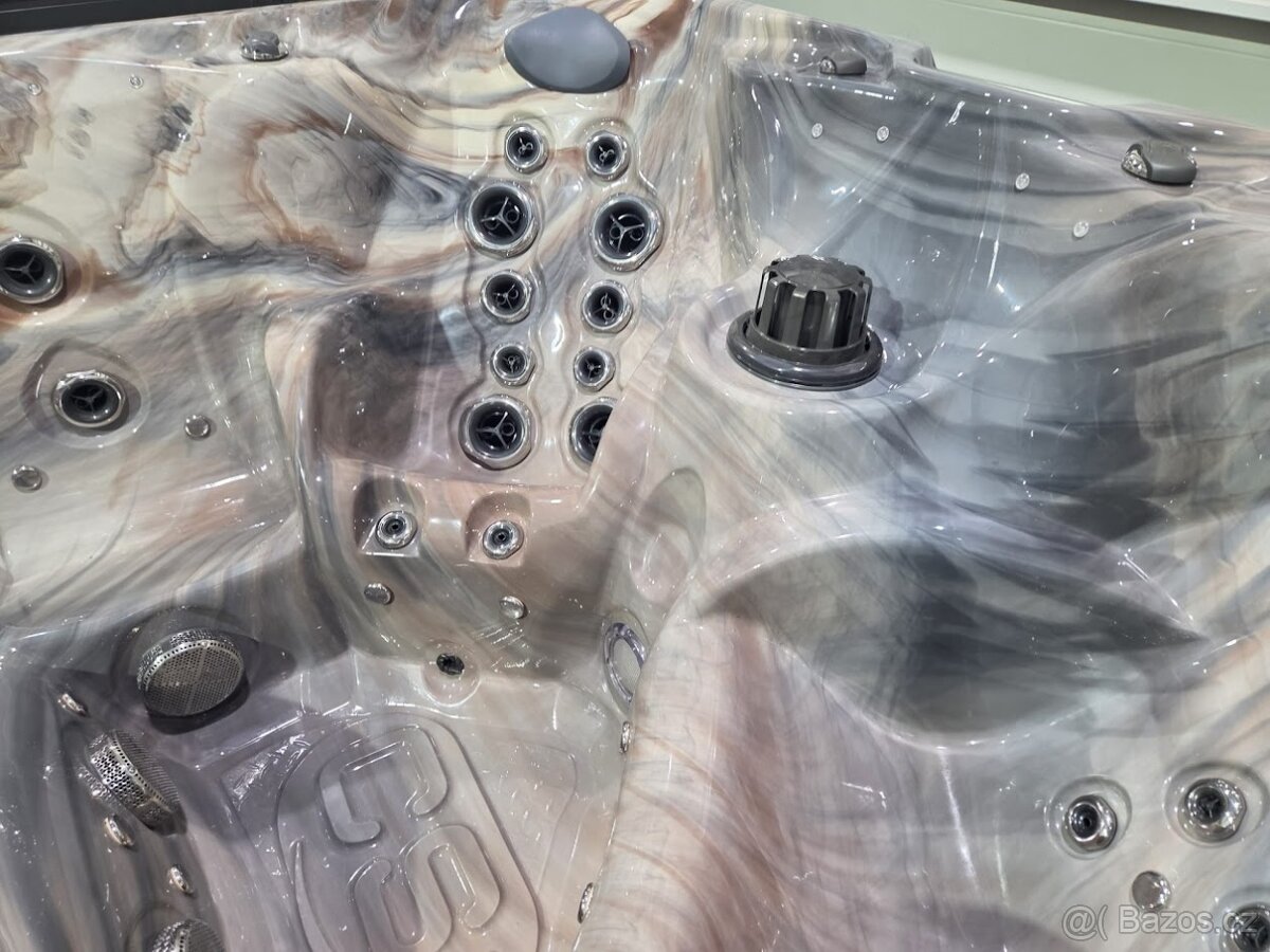 Vířivá vana Moorin (USA 28) - 3