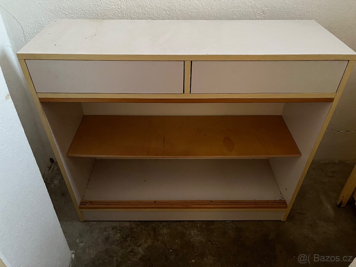 Starý nábytek - 3