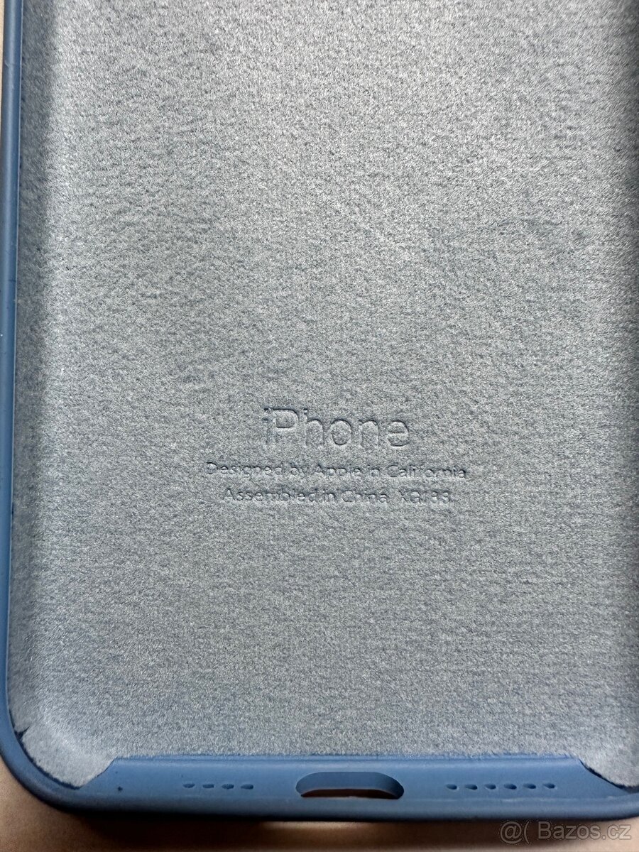 Prodám silikonovy obal na Iphone 15 Plus - 3