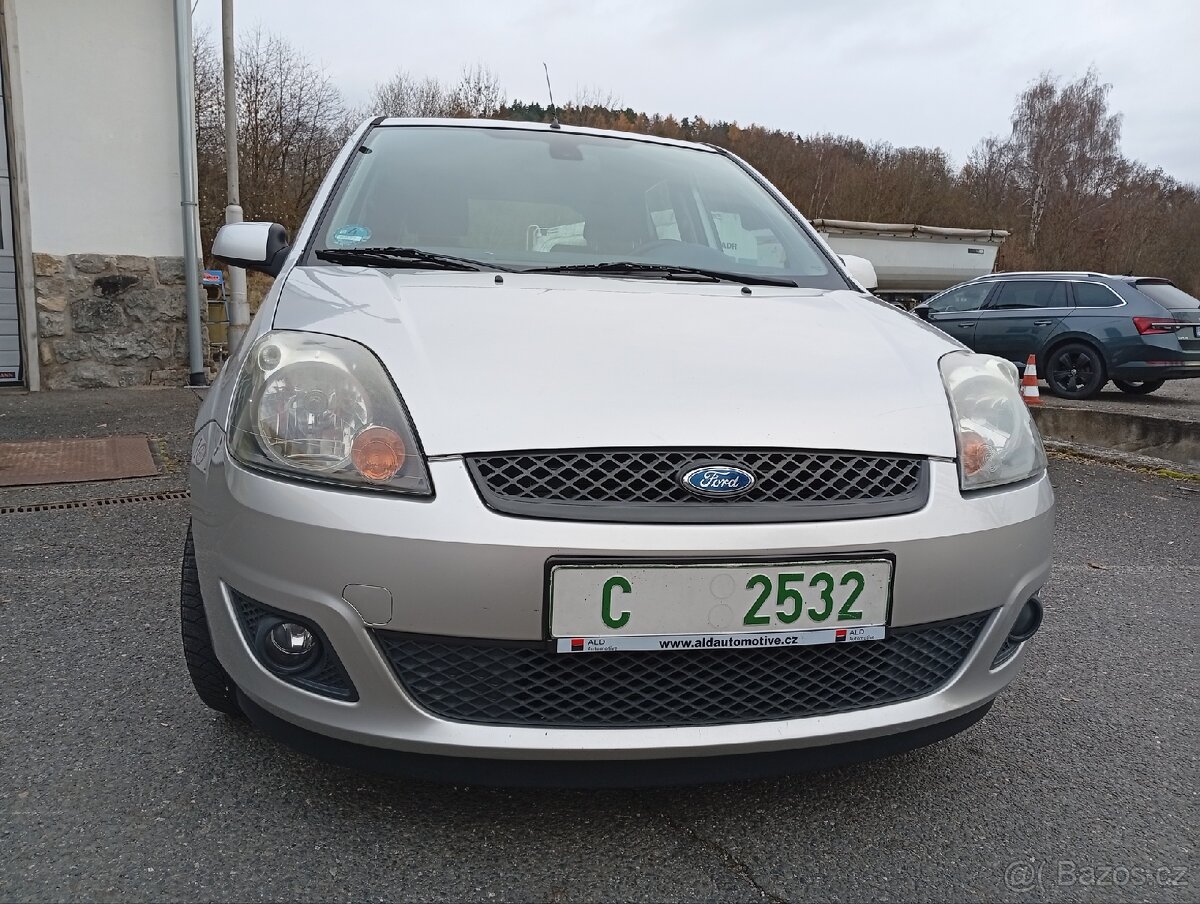Ford Fiesta 1.3 benzín 2008 - 3