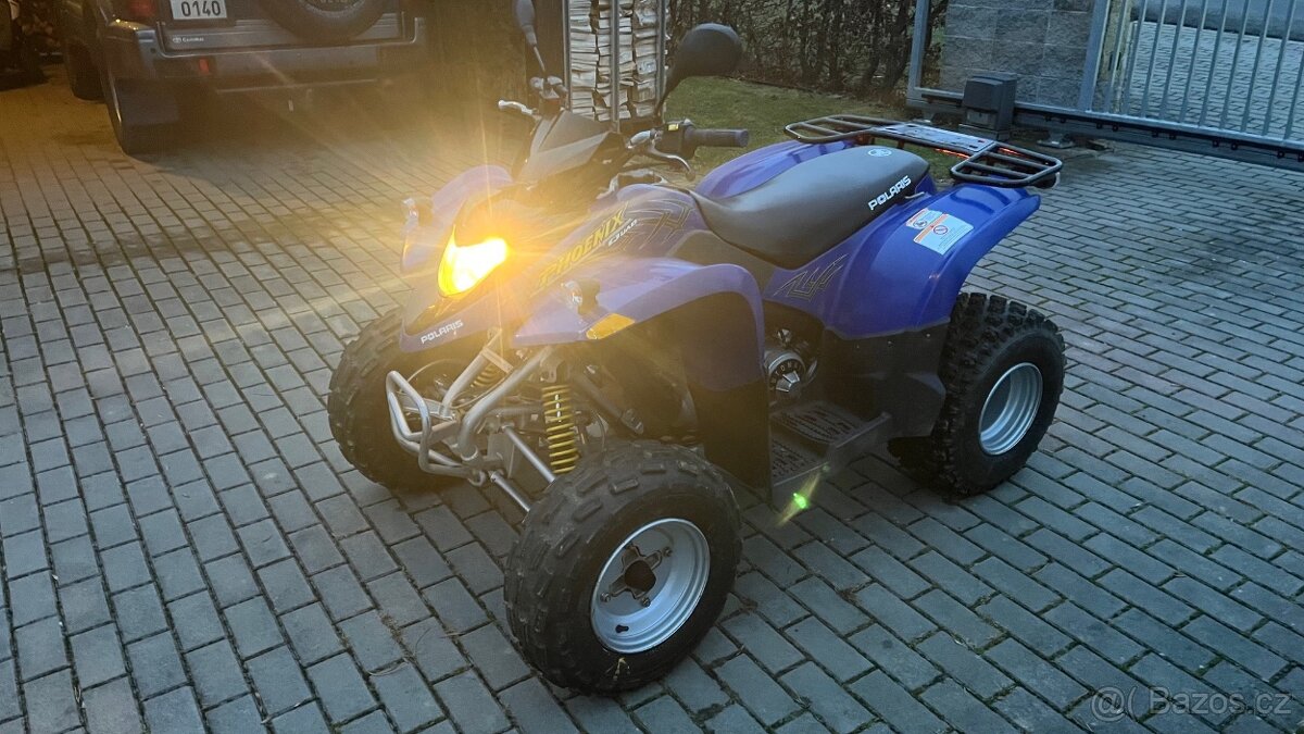 Polaris Phoenix 200 s bílou SPZ
