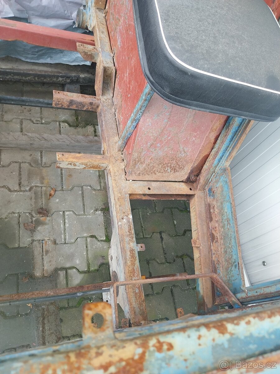 Kabina Zetor, velká - 3