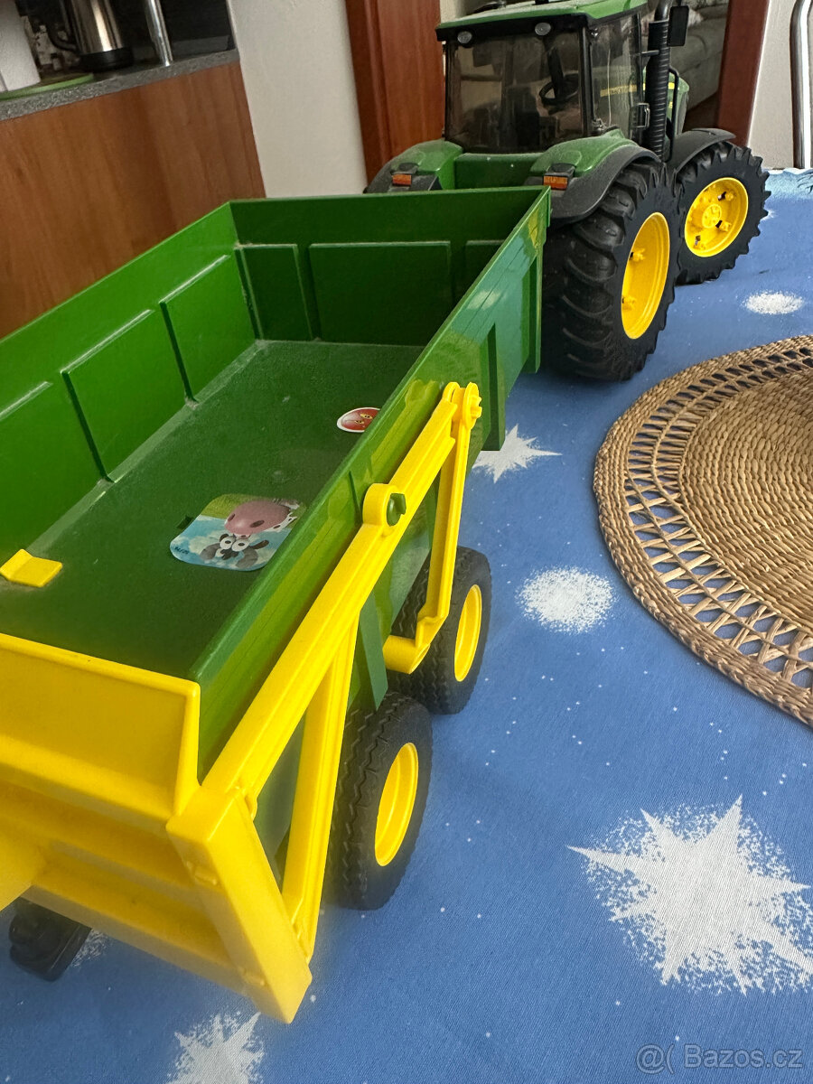 Bruder traktor s vlekem. - 3