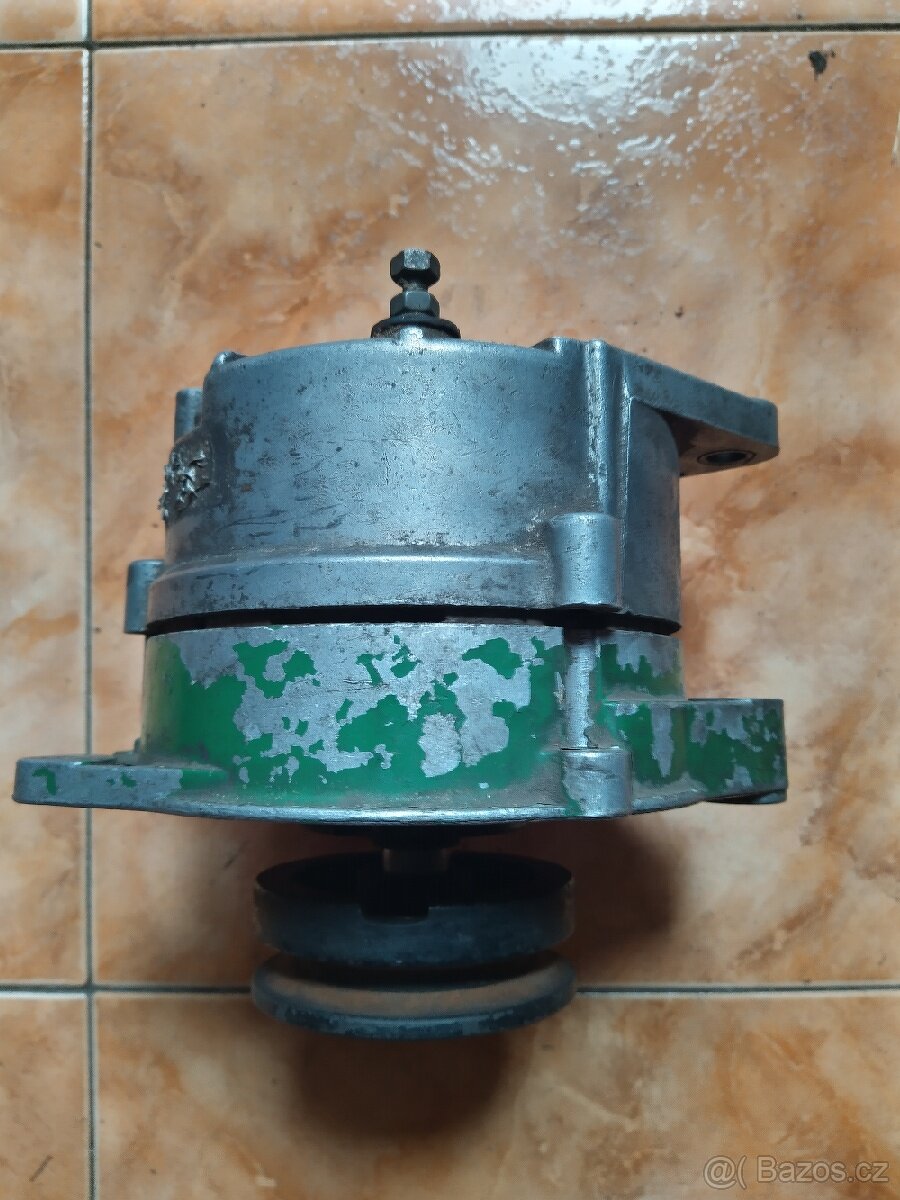 Tatra 613 alternátor 12V55w - 3