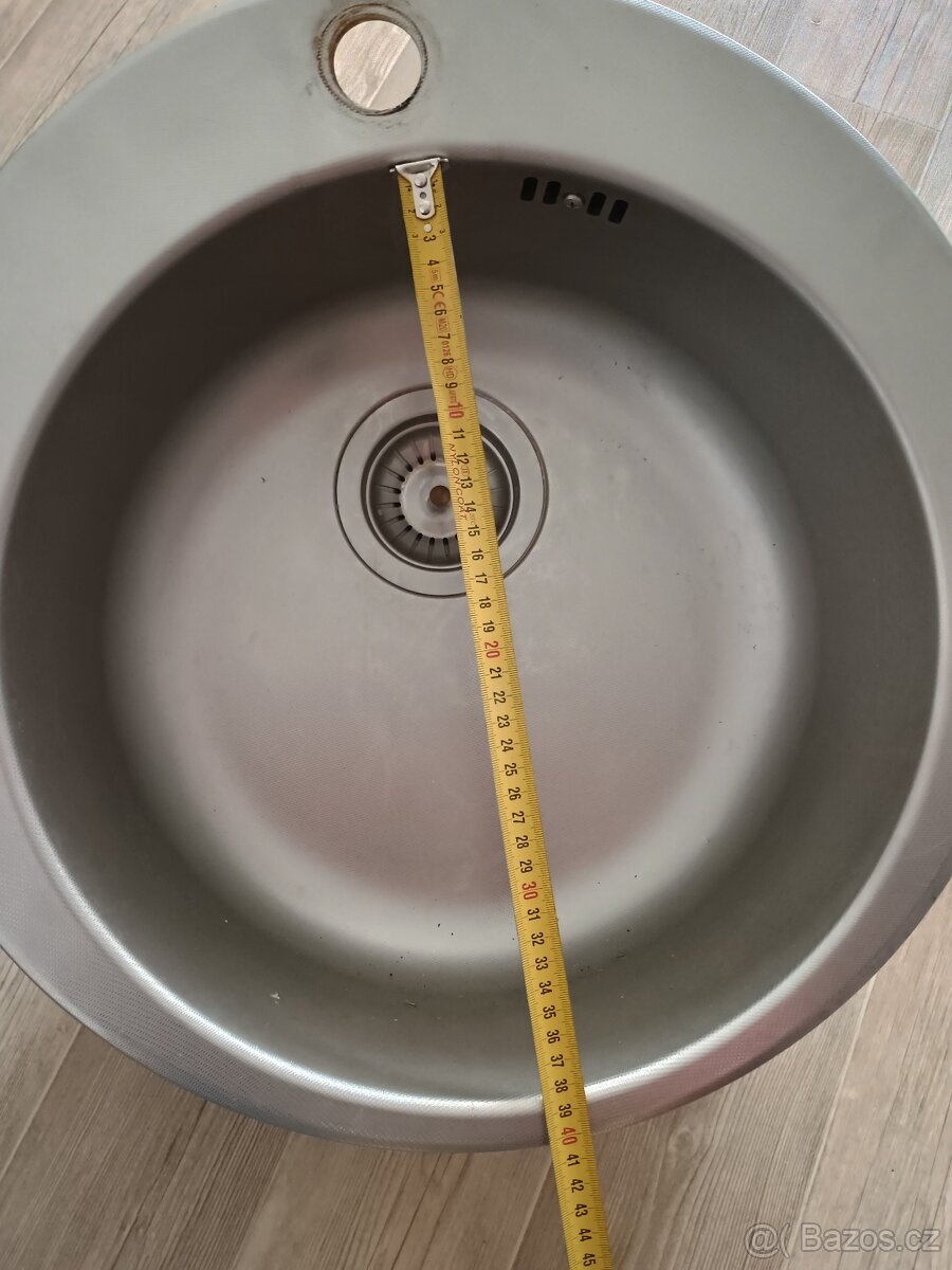 Dřez kulatý, nerez. - 3