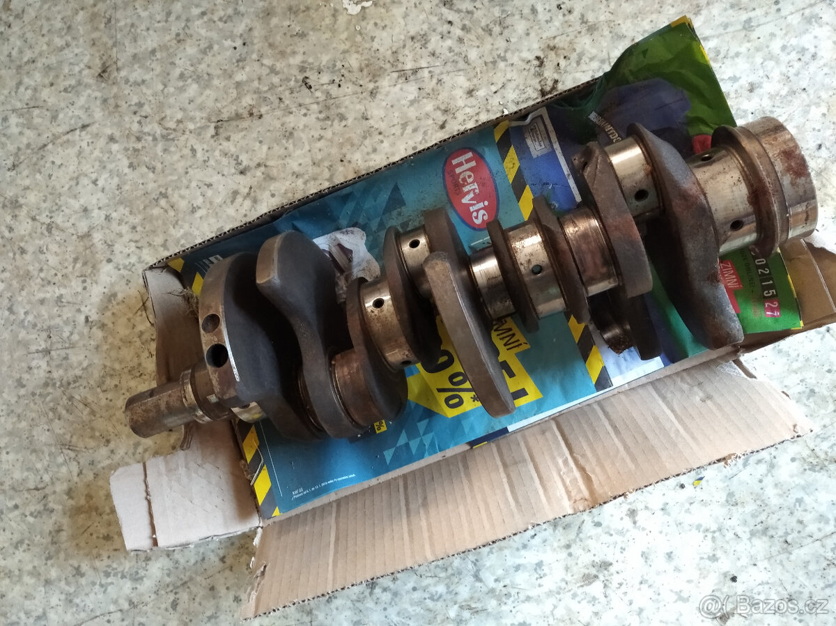 Mazda 323F 2.0 V6 Díly motoru - 3