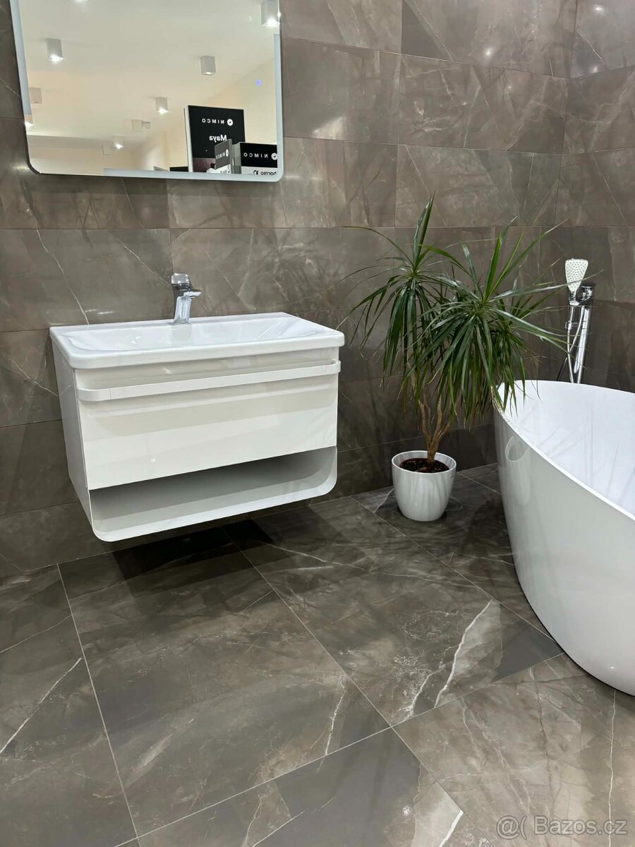 Umyvadlová skříňka - 3