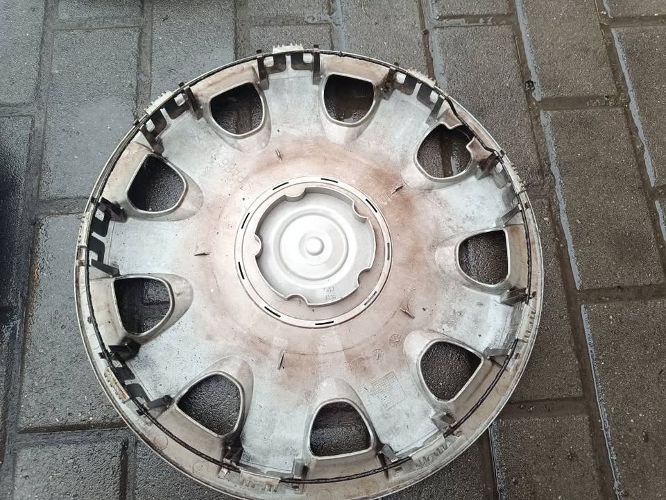 Poklice R15 škoda - 3