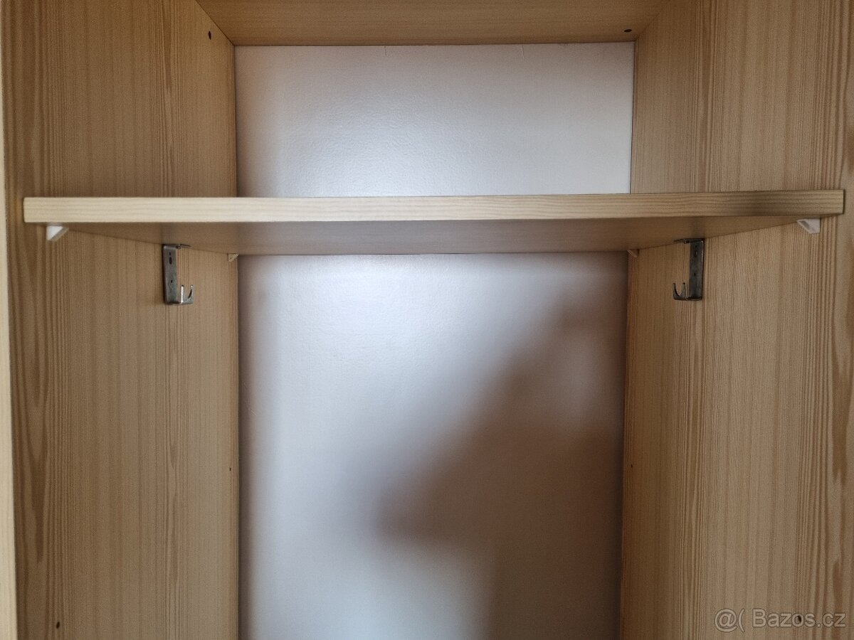 Prodám velkou skříň - 3