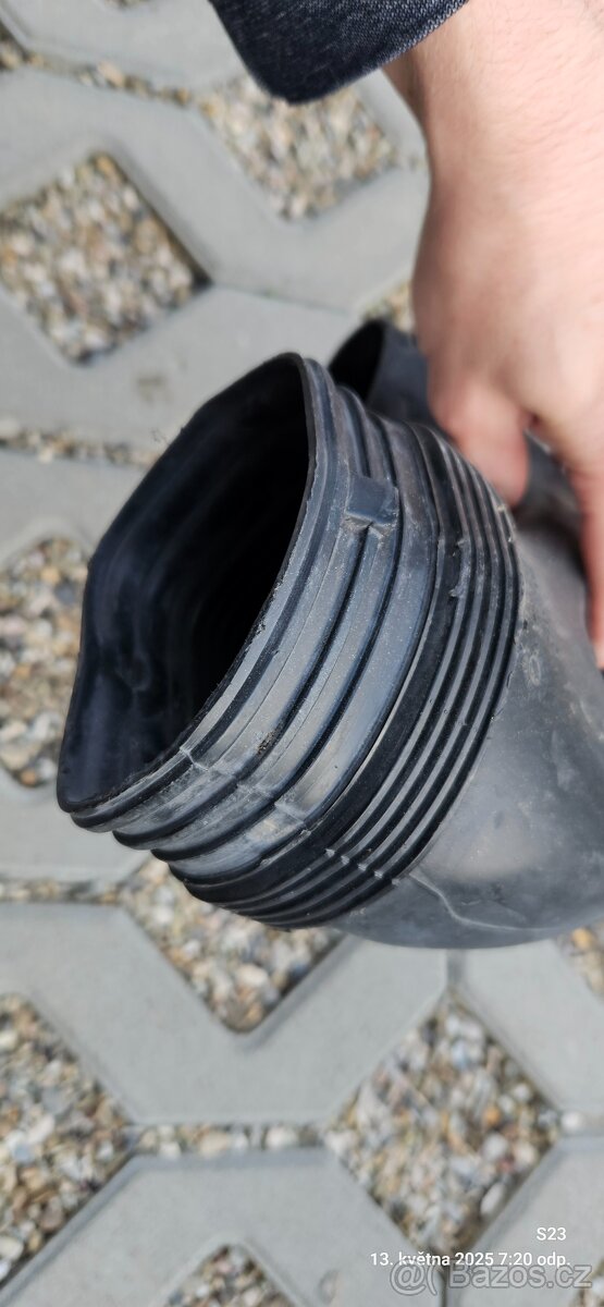 Trubka sání k filterboxu Passat b7 - 3