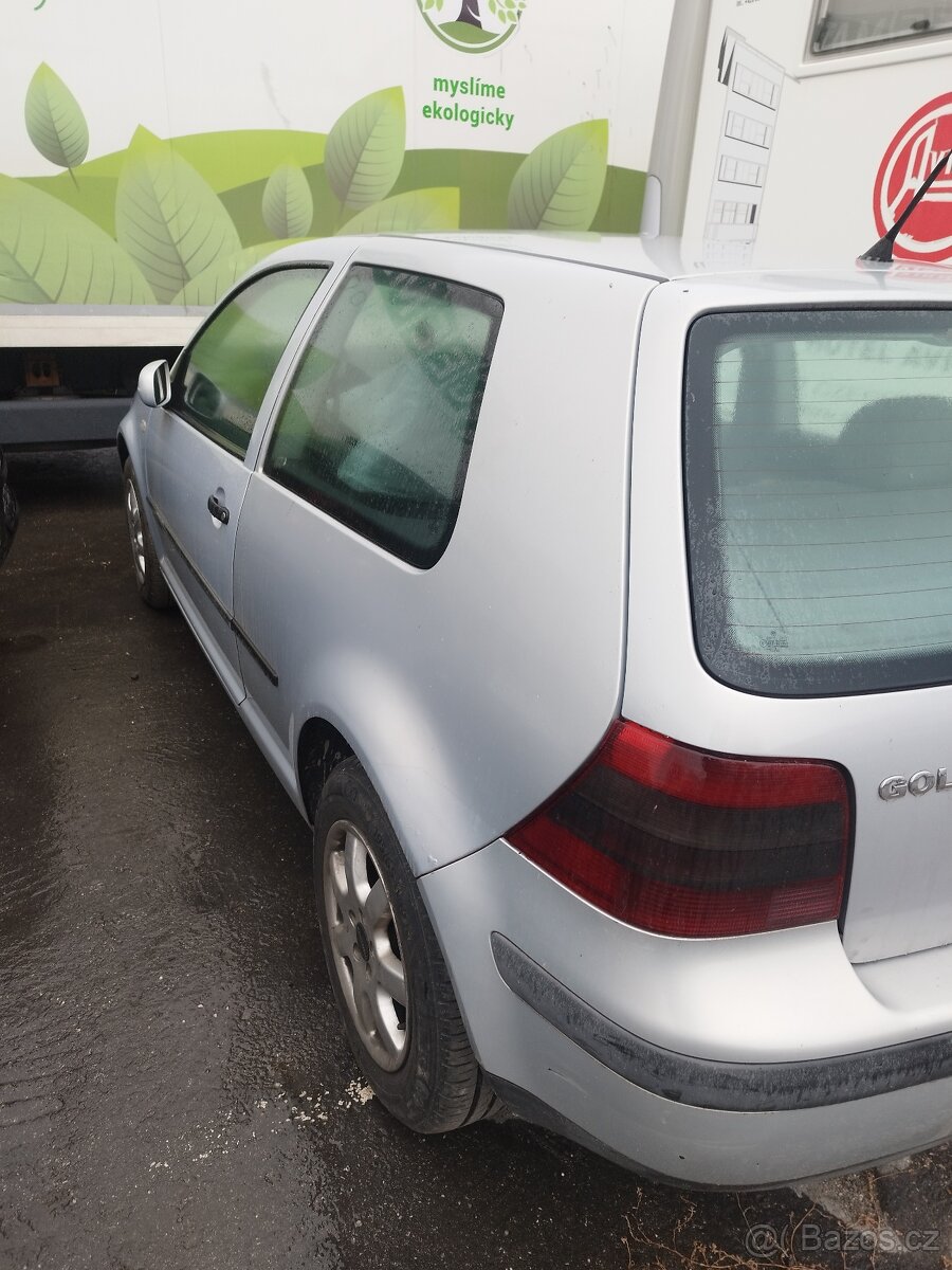 VW Golf 4 1.4 55kw r.v.2001 - 3