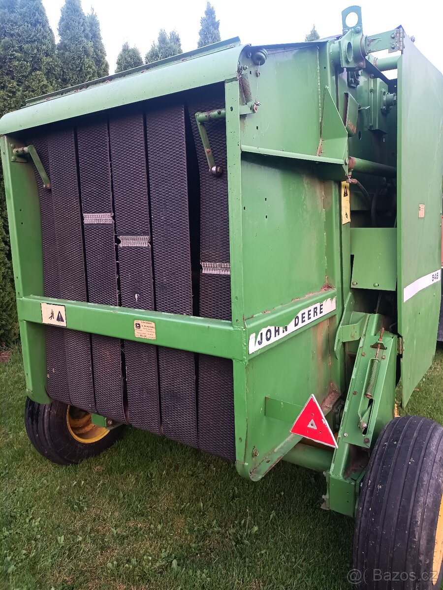 Svinovací lis JOHN DEERE 545 - 3