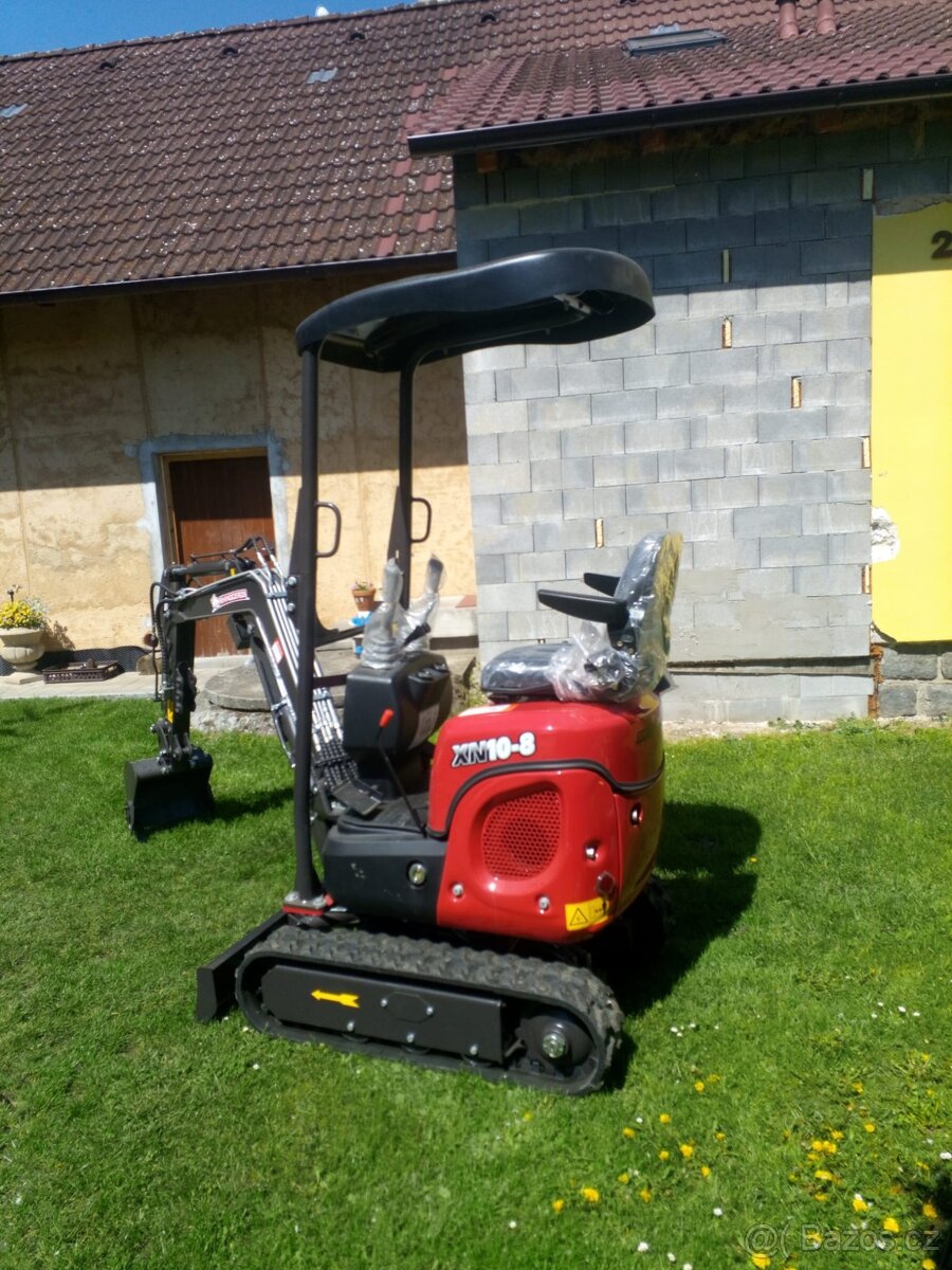 Malý kompaktní minibagr Xiniu XN 10-8, KOOP Diesel 10hp - 3