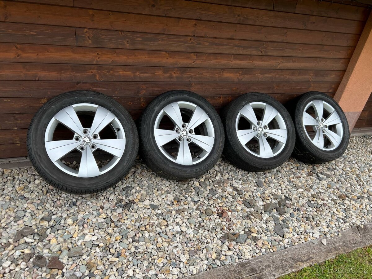 Orig. Letní alu kola Triton R17 215/55/17 - 3