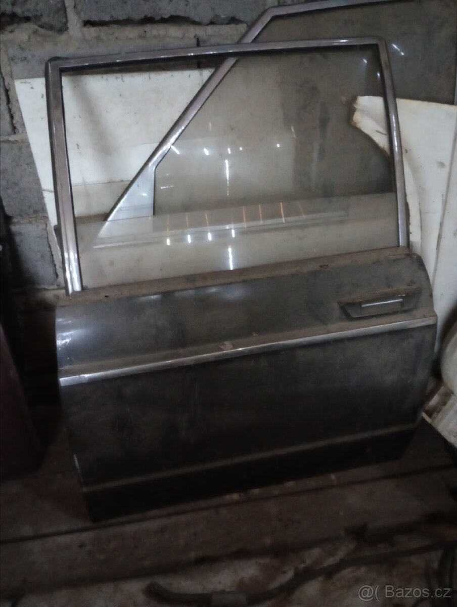 Tatra 613 dveře - 3