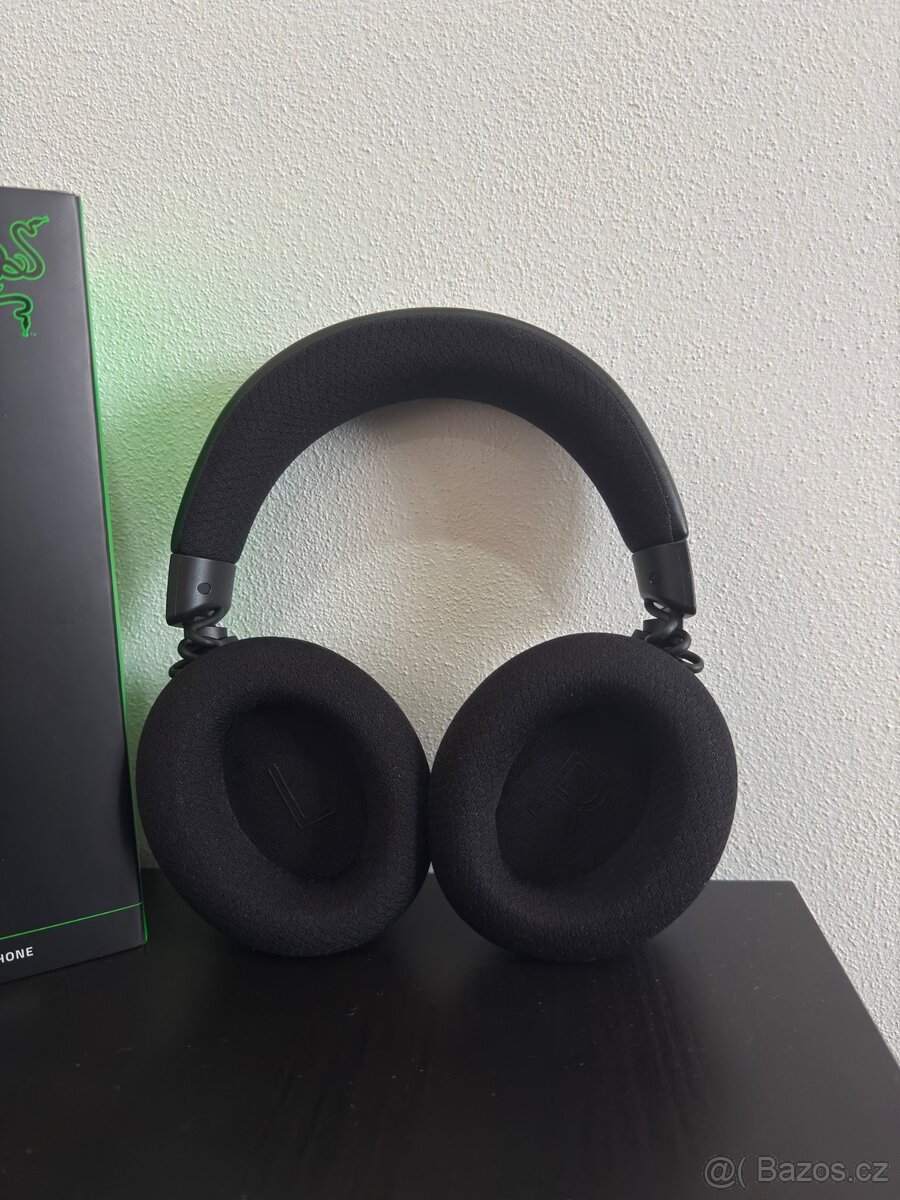 Herní sluchátka Razer Kraken V4 - 3