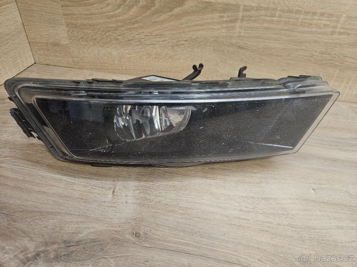 Škoda rapid - mlhovka pravá - 3