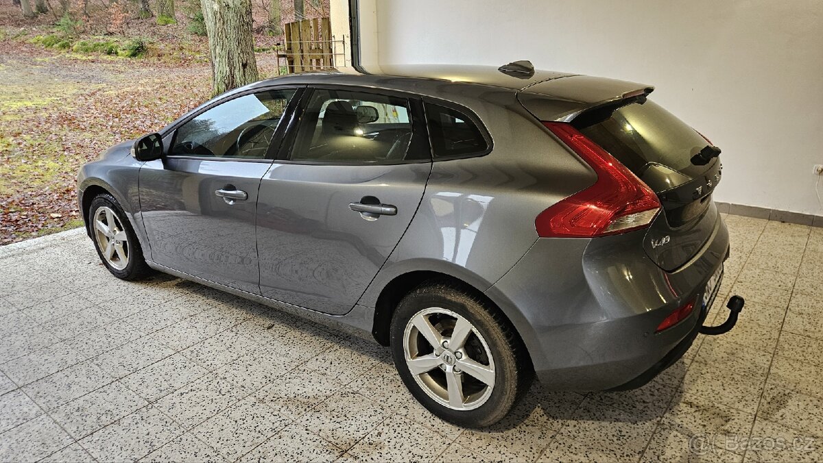 Volvo v40 - 3