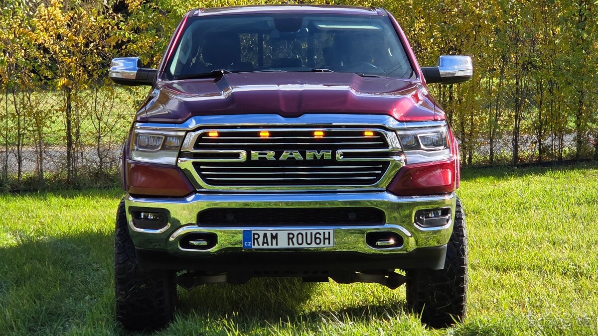 DODGE RAM 1500 5.7 HEMI V8 ROUGH COUNTRY LARAMIE