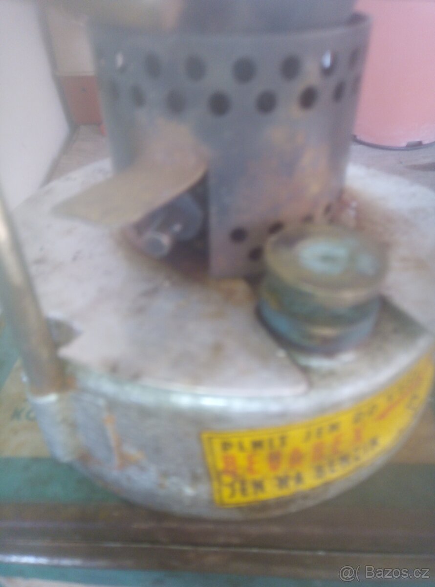 Starý vařič na kempování - 3