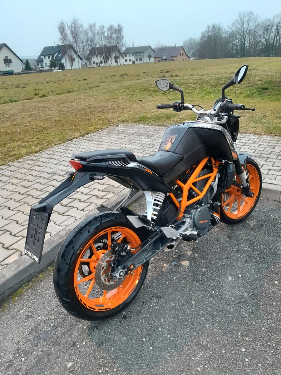 KTM Duke 390 ABS, 2016, 21tis.km, ZIMNÍ CENA - 3