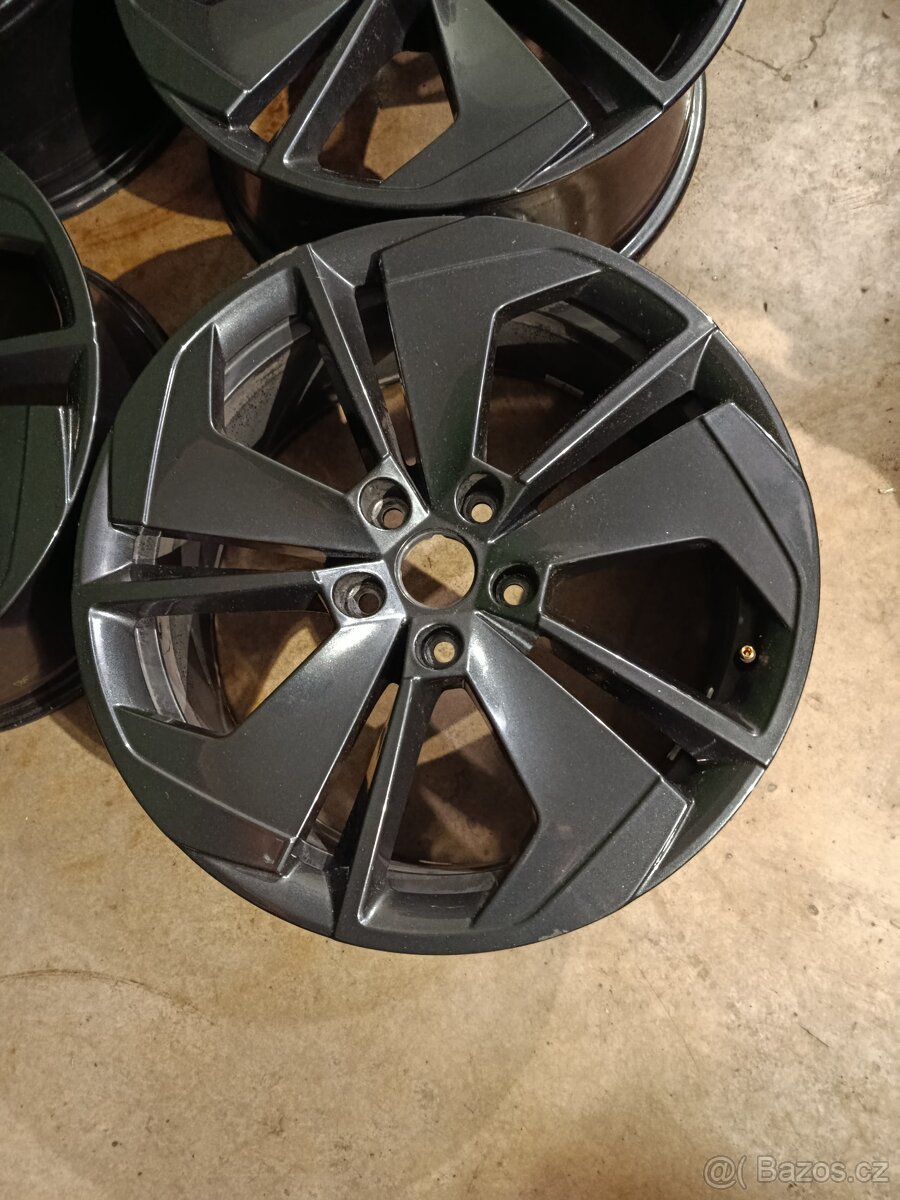 Alu 18" 5x112 octavia - 3