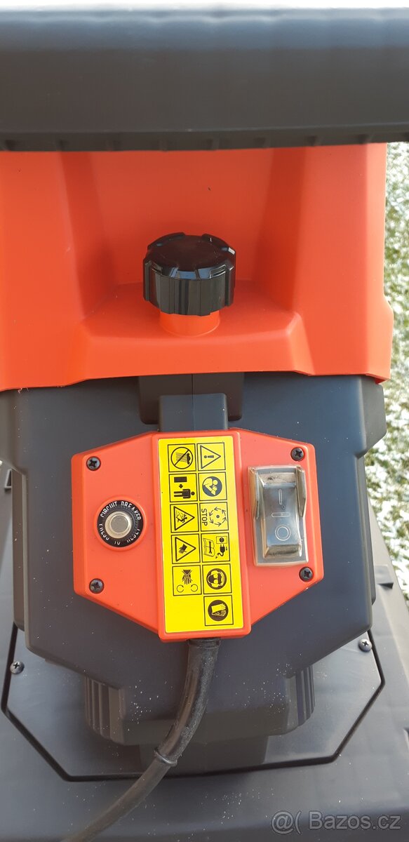 Extol štěpkovačka větví - 3