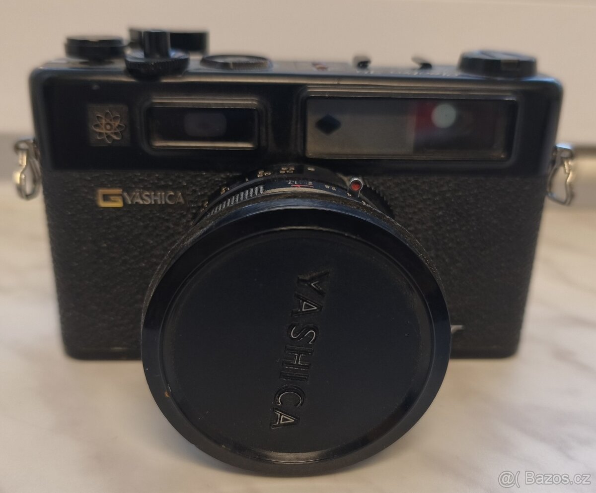 Fotoaparát YASHICA - 3