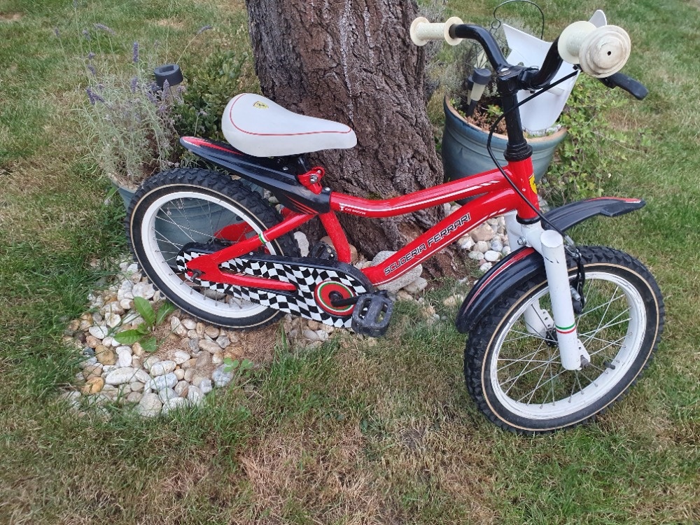 detske kolo cervene 16 ferrari - 3