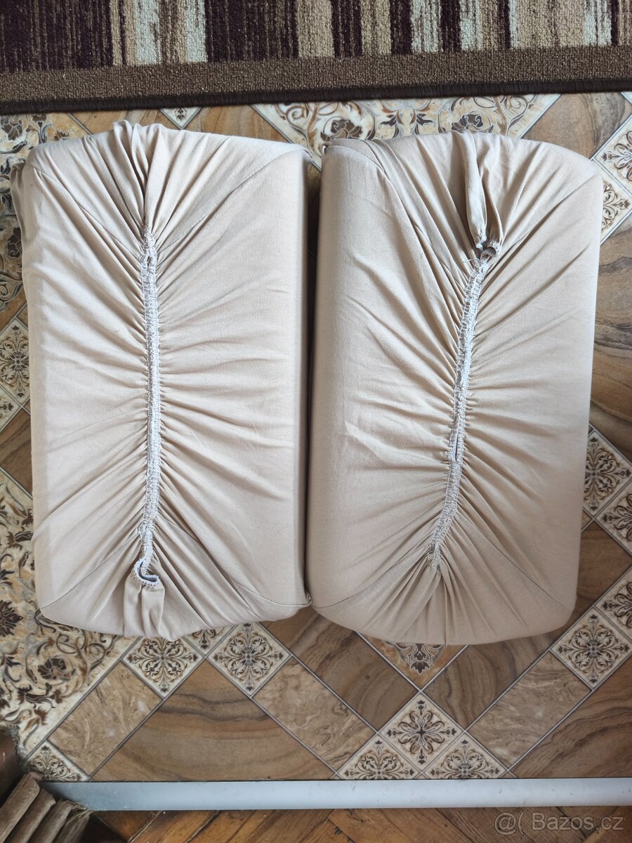 Podhlavníky - 3