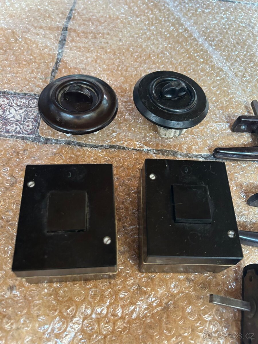 Staré bakelitové věci - 3