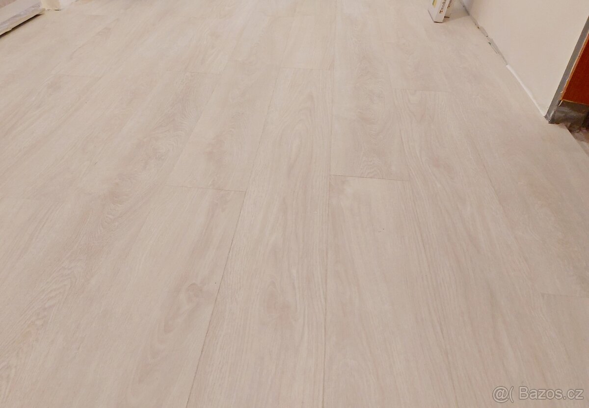 Vinylová podlaha, bílé dřevo, 5,7 m2 - 349 Kč / m2 - 3