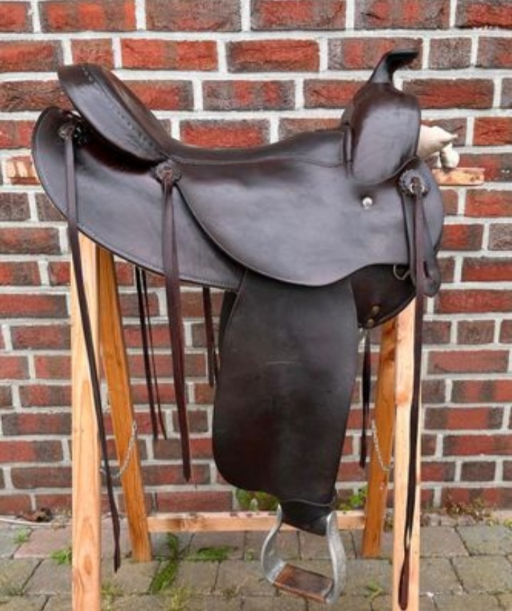 Westernove sedlo Deuber and Partner - 3