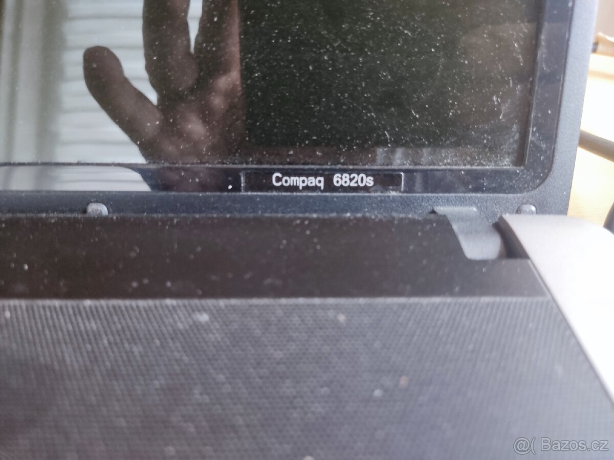 Notebooky Lenovo a HP - 3