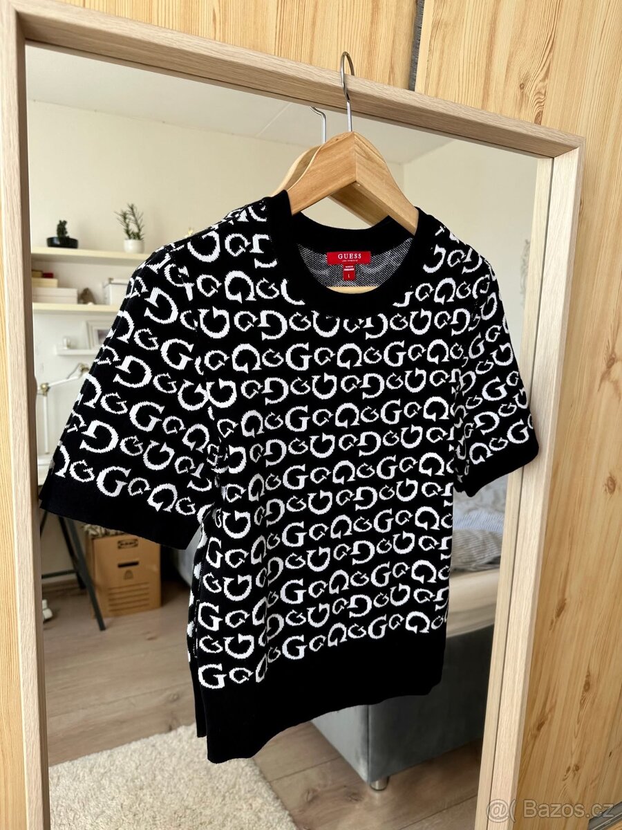GUESS KRÁSNÝ ČERNÝ SVETR - 3