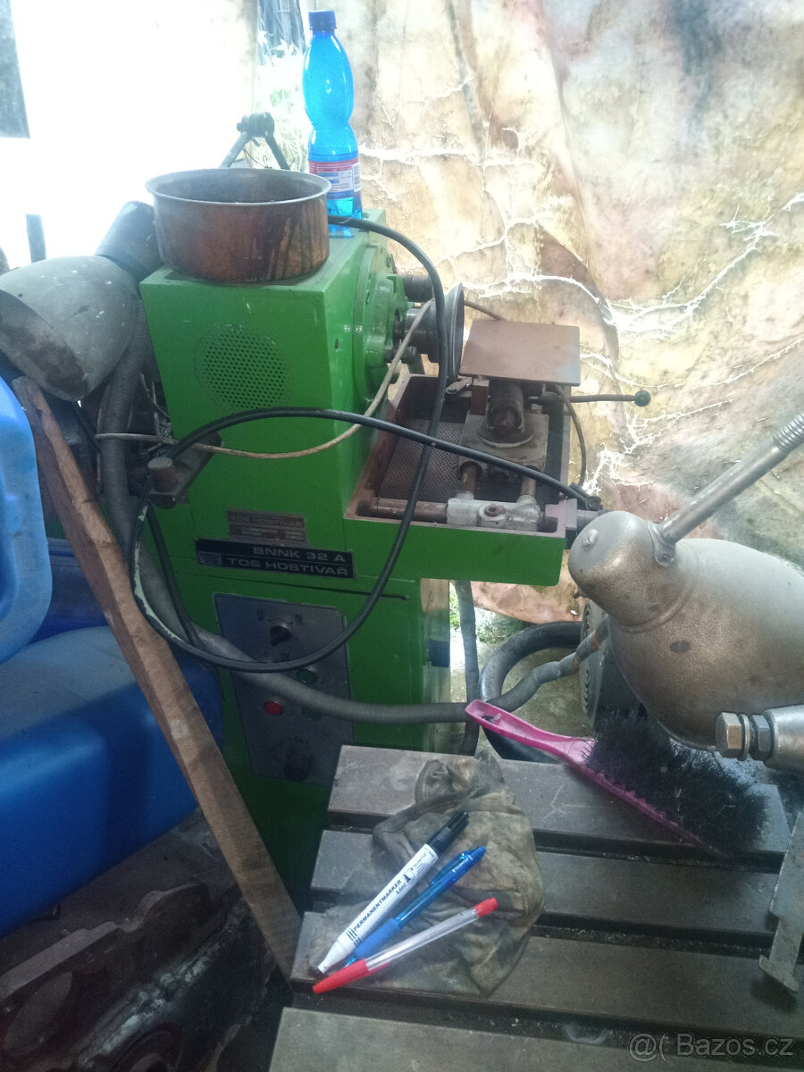 bruska nastrojarska TOS, typ BNNK 32 - 3