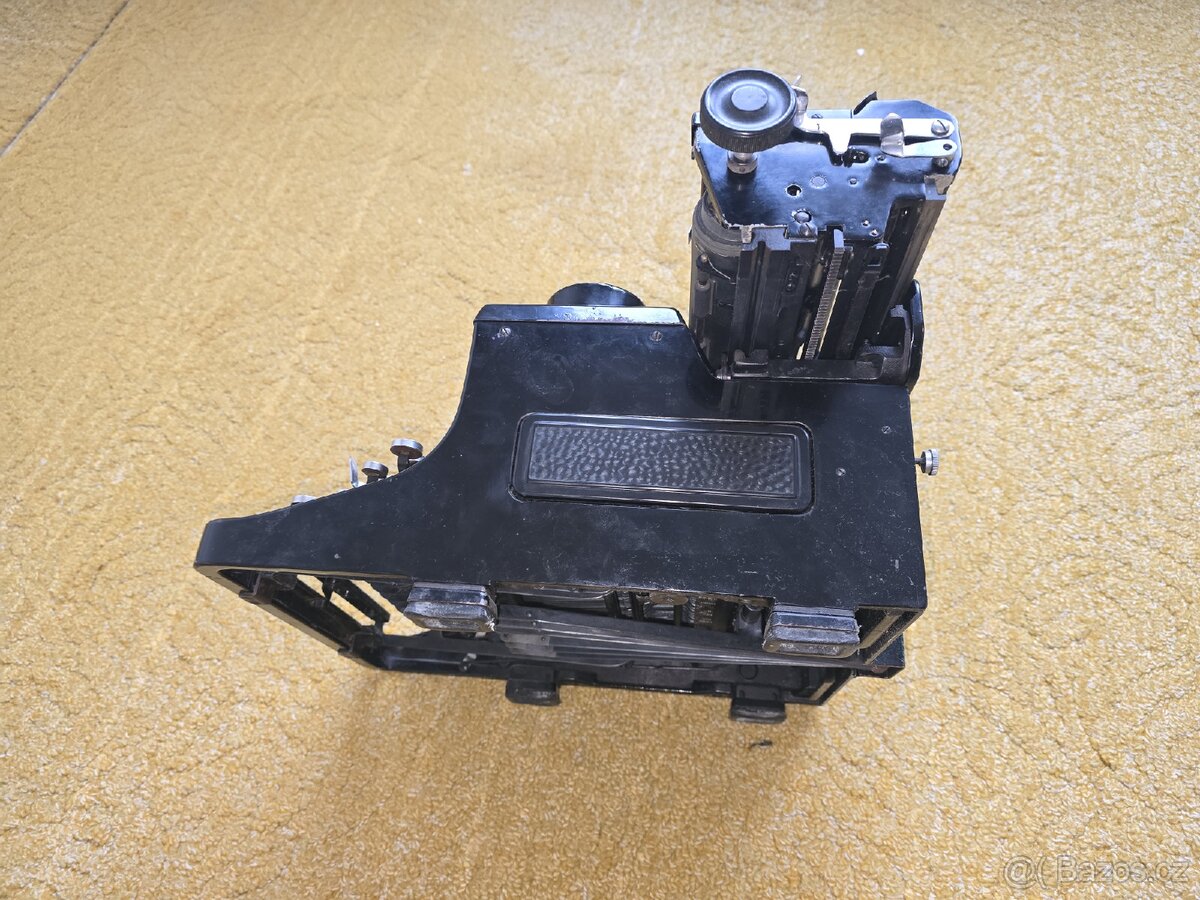 Mechanický psací stroj ADLER STANDARD - 3