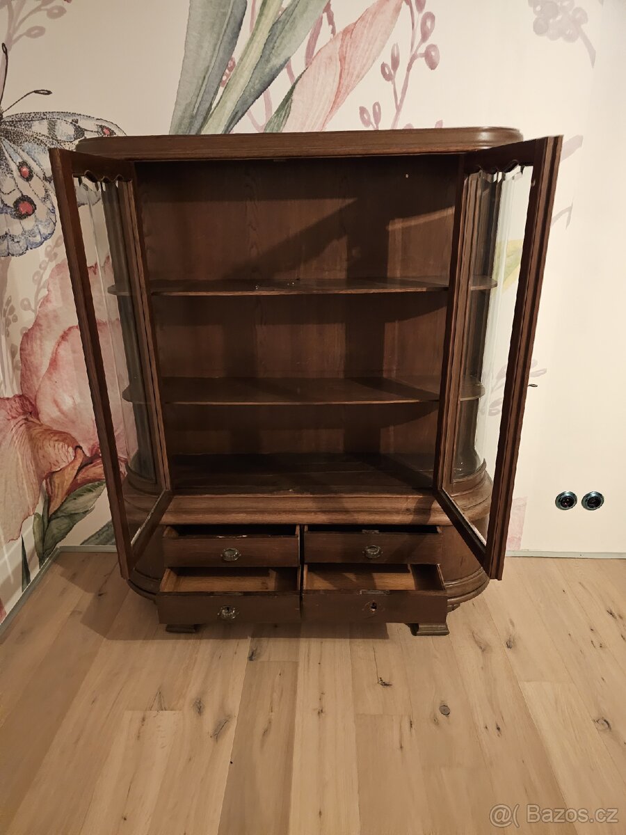 Starožitná skříň - 3