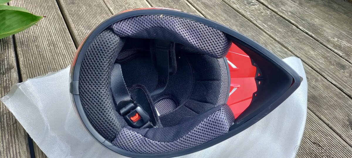 Nová dětská helma červená - 3