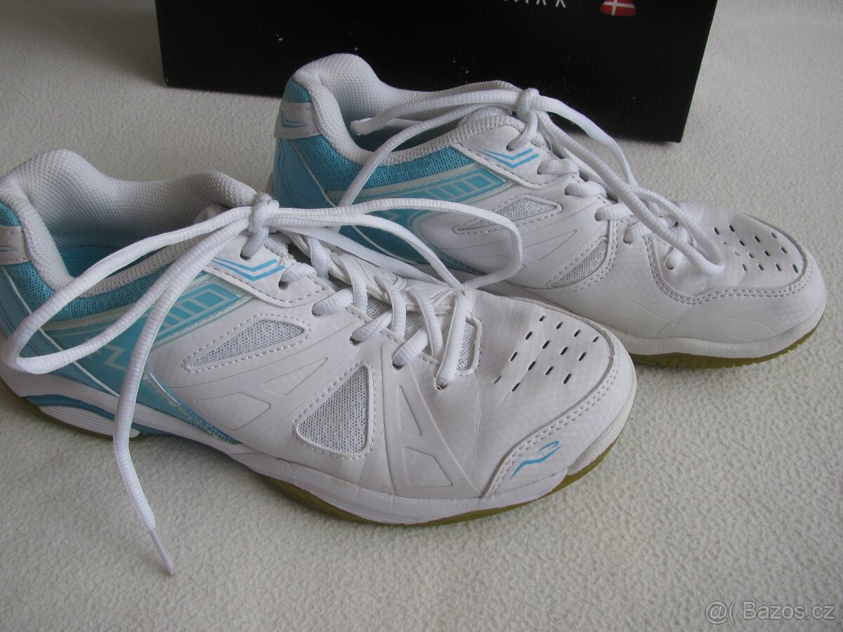 Sálová badmintonová sportovní obuv vel.40 - 3