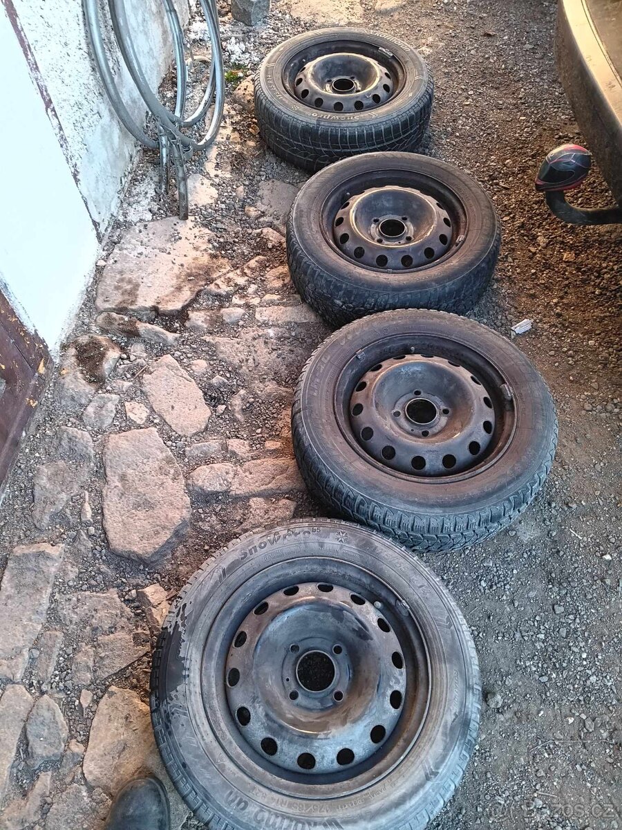 Prodám sadu kol 175/65 R14 zimní - 3