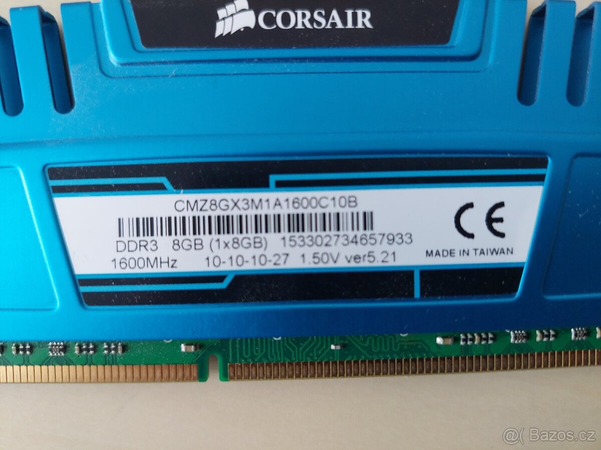 2× Corsair Vengeance 8GB DDR3 1600MHz CL10 - 3